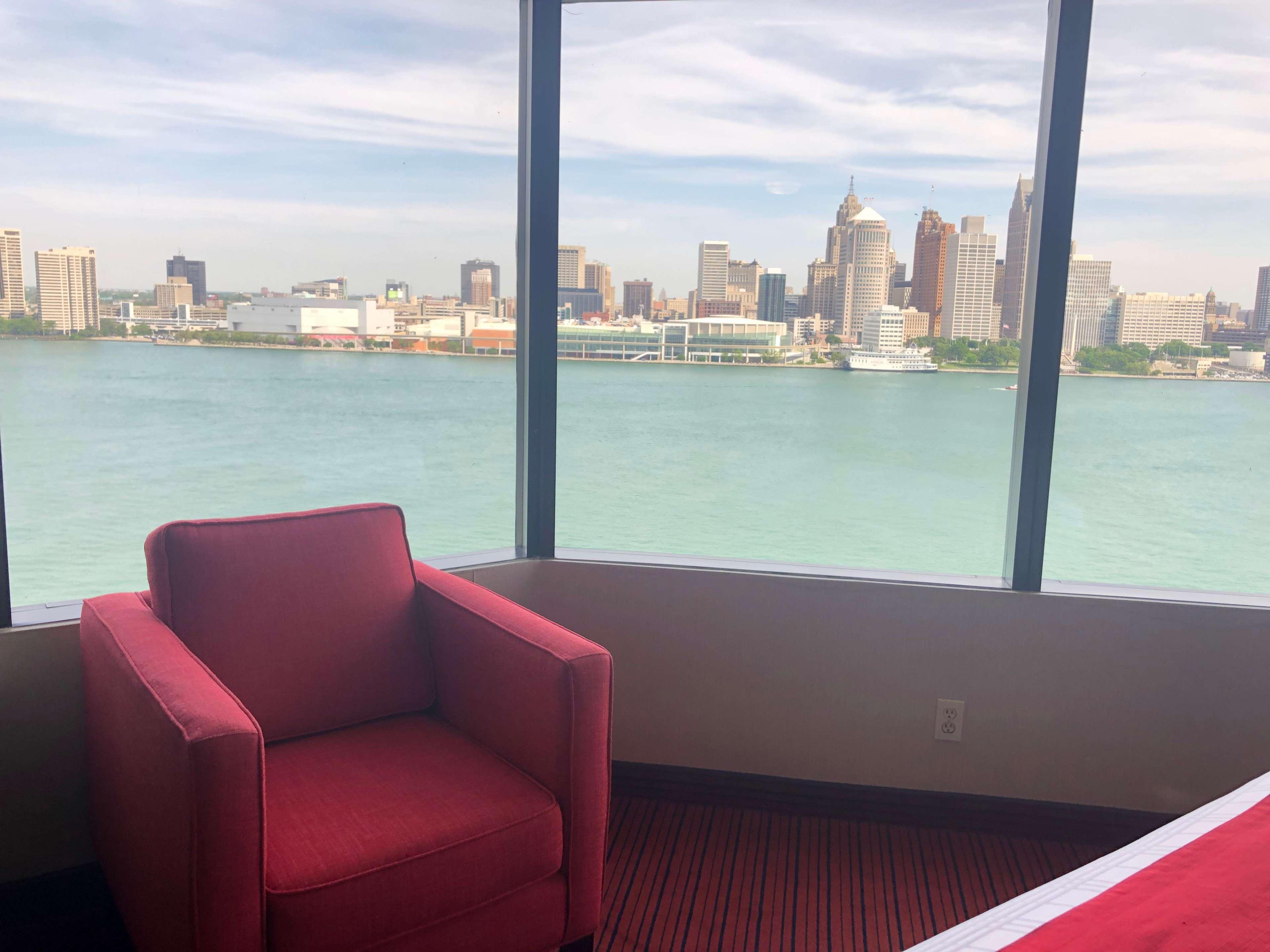 Best Western Plus Waterfront Hotel Windsor Extérieur photo