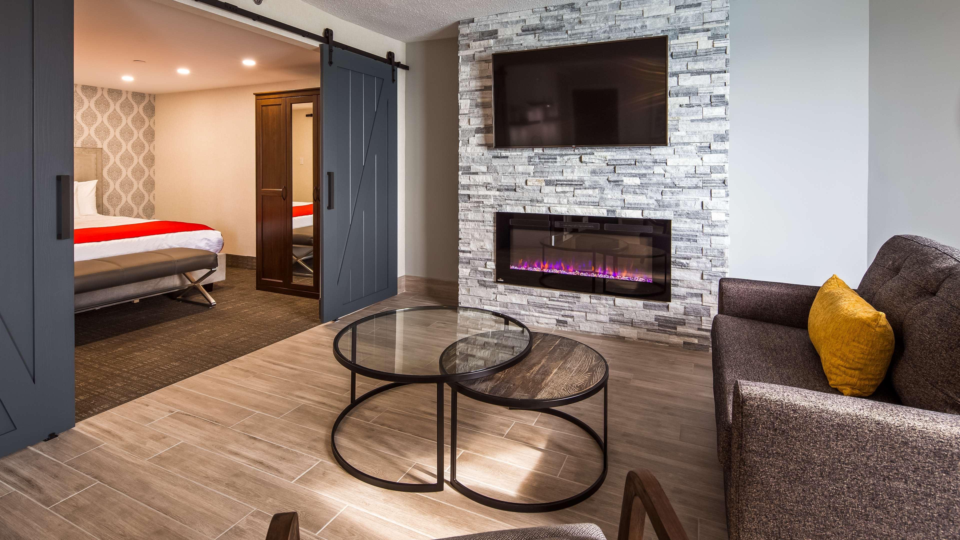 Best Western Plus Waterfront Hotel Windsor Extérieur photo