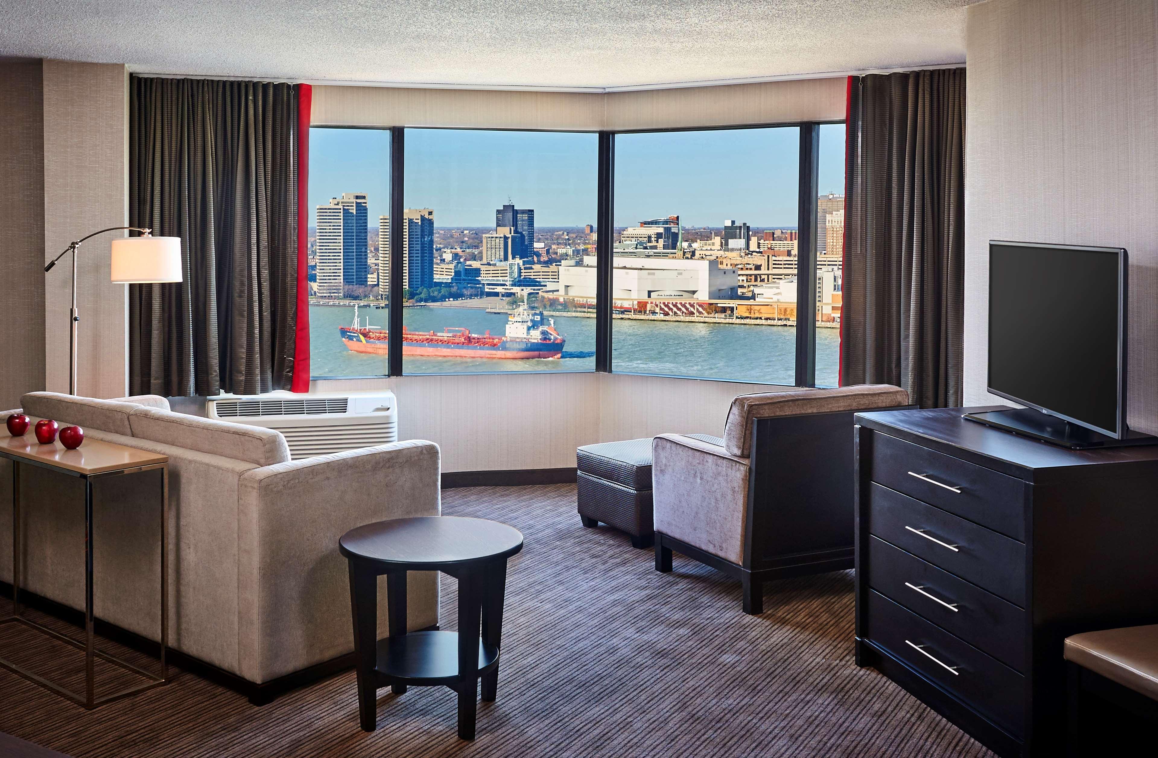 Best Western Plus Waterfront Hotel Windsor Extérieur photo