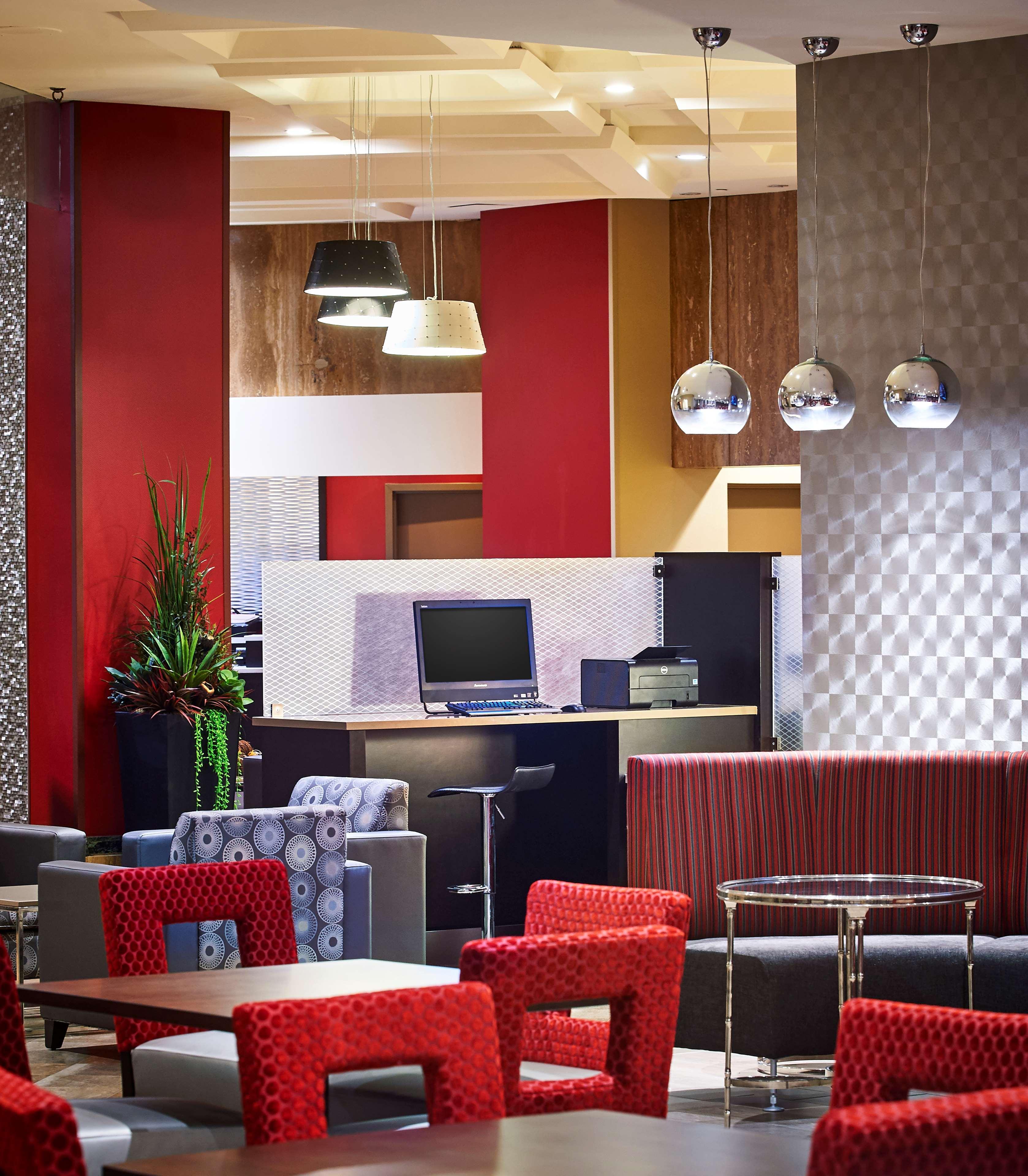 Best Western Plus Waterfront Hotel Windsor Extérieur photo