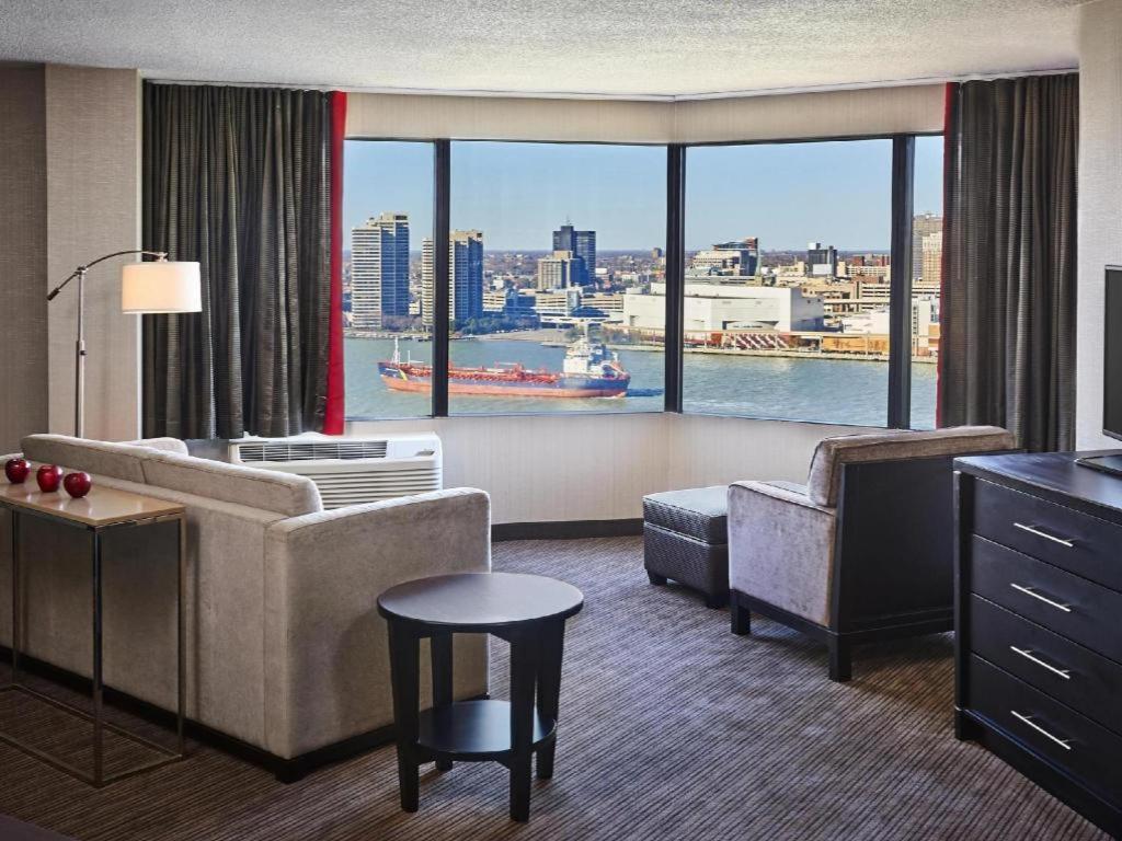 Best Western Plus Waterfront Hotel Windsor Extérieur photo