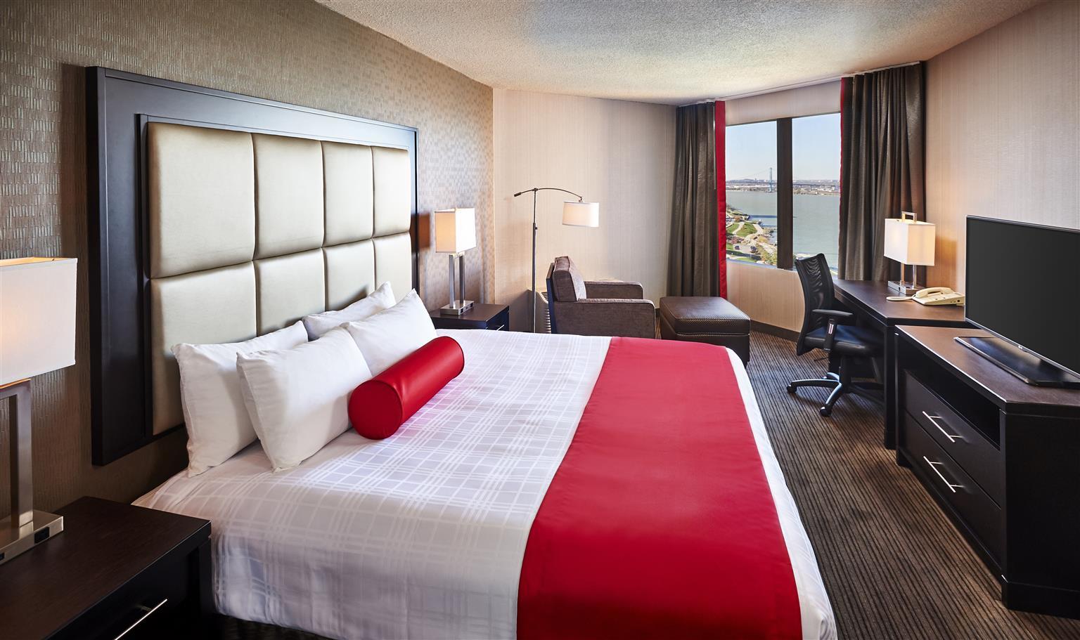 Best Western Plus Waterfront Hotel Windsor Extérieur photo
