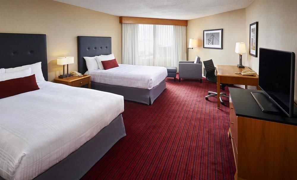 Best Western Plus Waterfront Hotel Windsor Extérieur photo